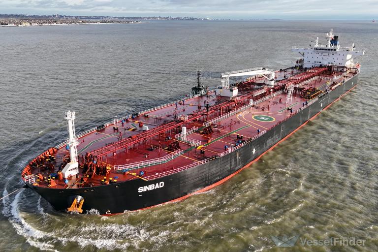 Oil tanker ship sea brent crude price correction gold bars rise silver metal natural gas chart drop