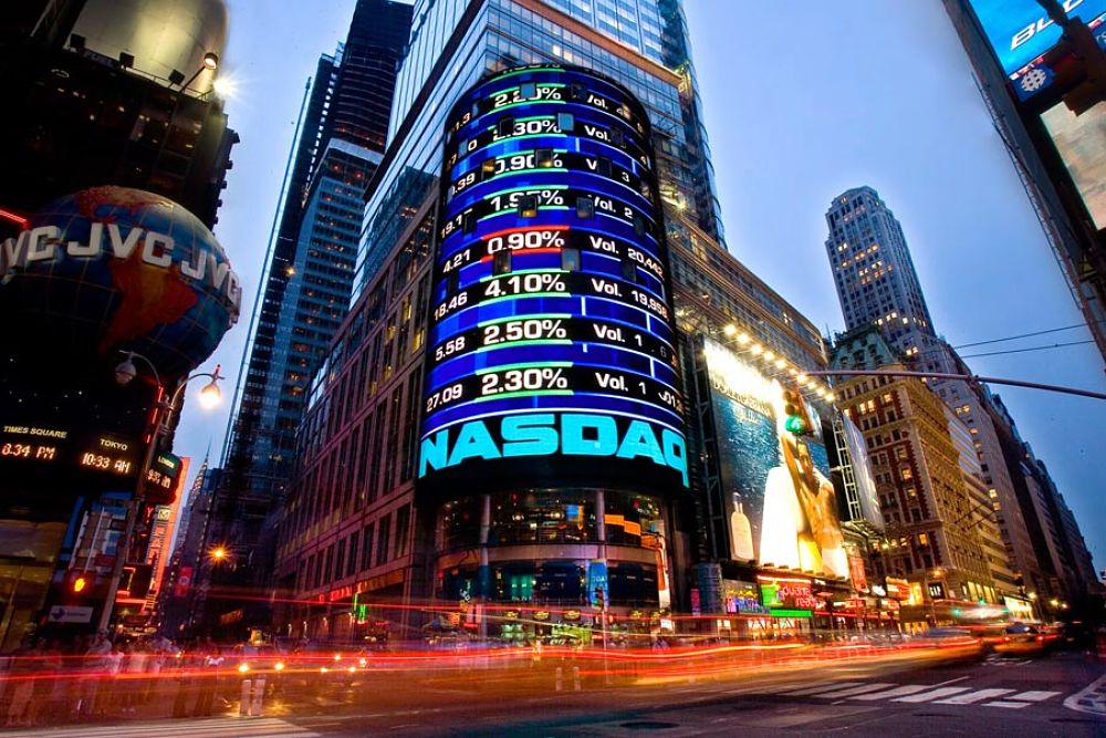 Wall Street green stock market indicators nasdaq composite high corporate technology rally meta micron